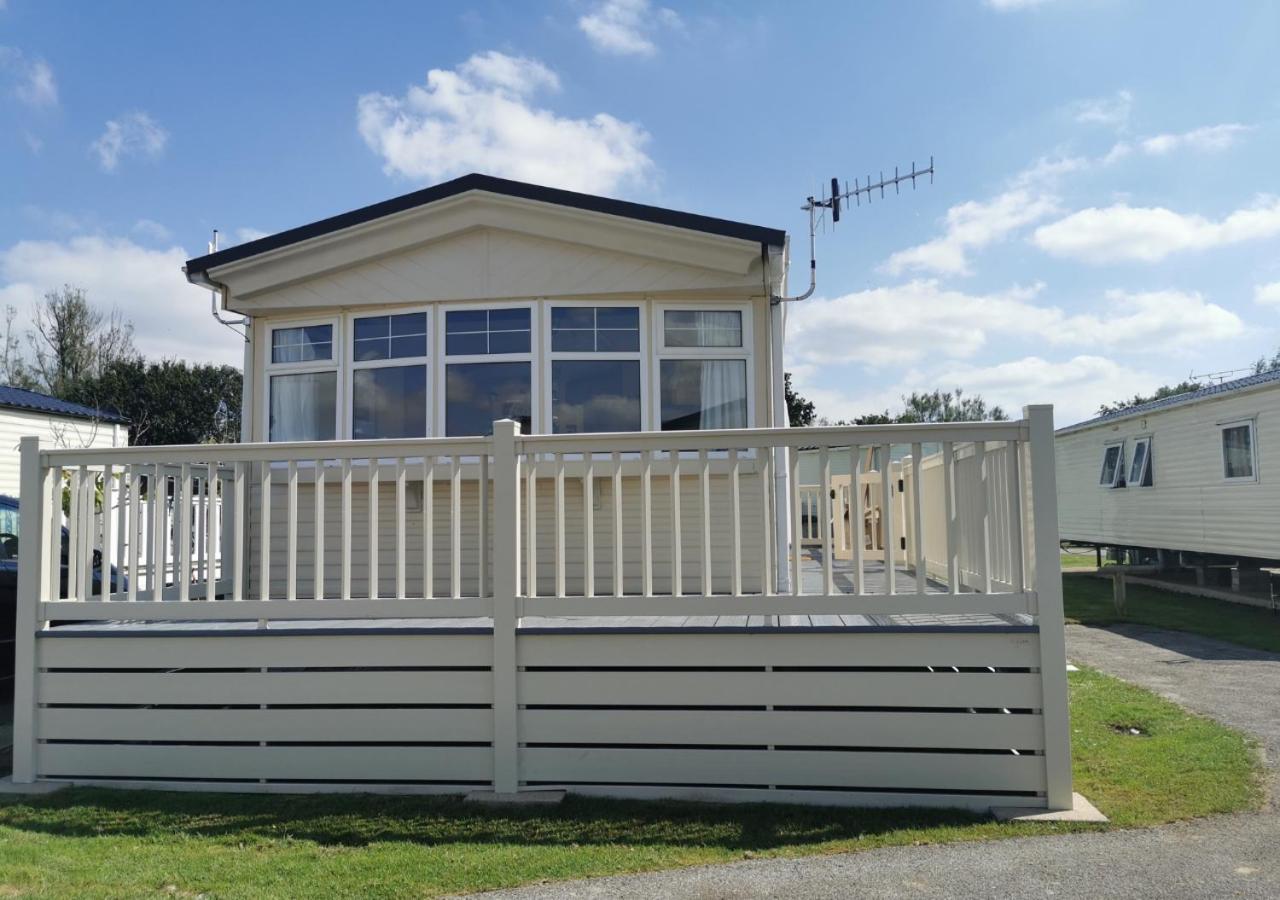 Tranquil 6 Berth Luxury Holiday Home Chichester Bagian luar foto