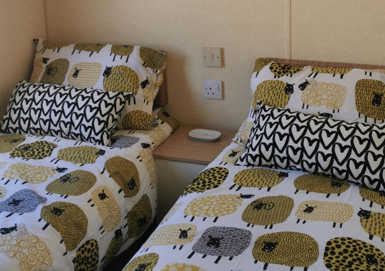 Tranquil 6 Berth Luxury Holiday Home Chichester Bagian luar foto
